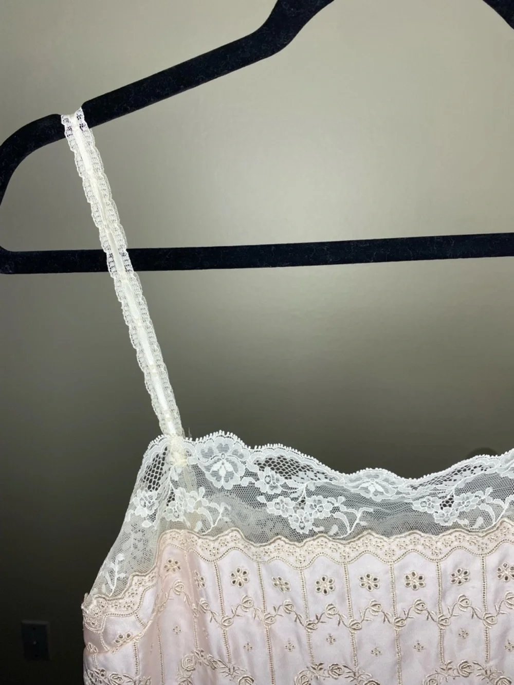 Vintage Miss DIOR Lace-Detail Light Pink Satin Slip Chemise - Picture 5 of 12